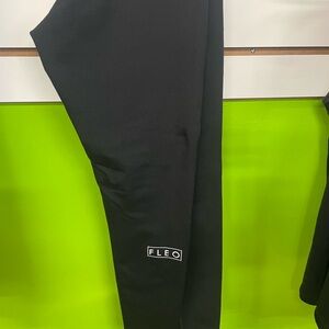 FLEO leggings